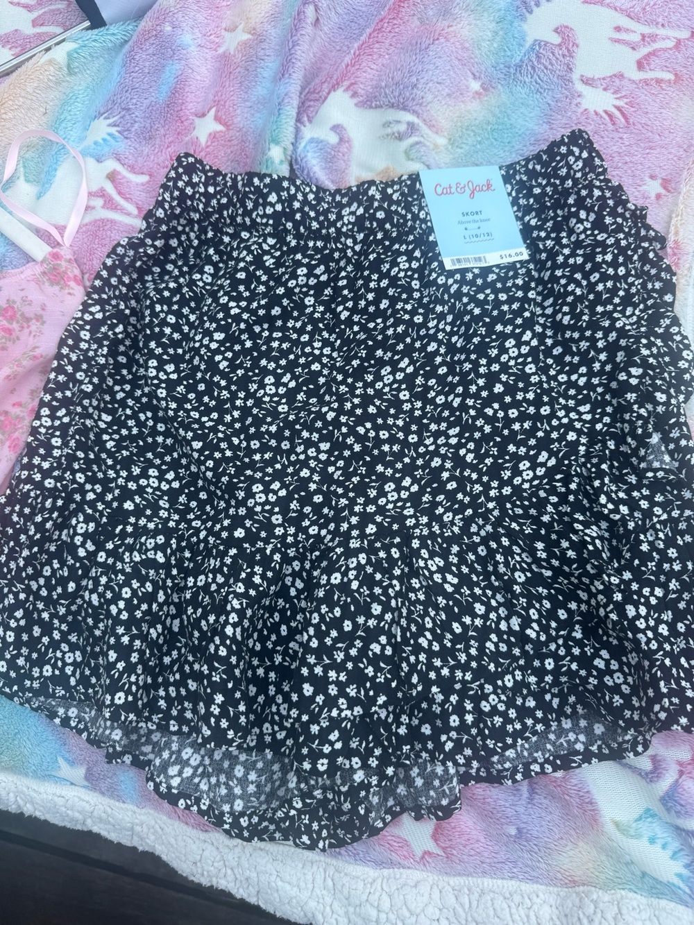 Cat & Jack Black and White Floral Skort